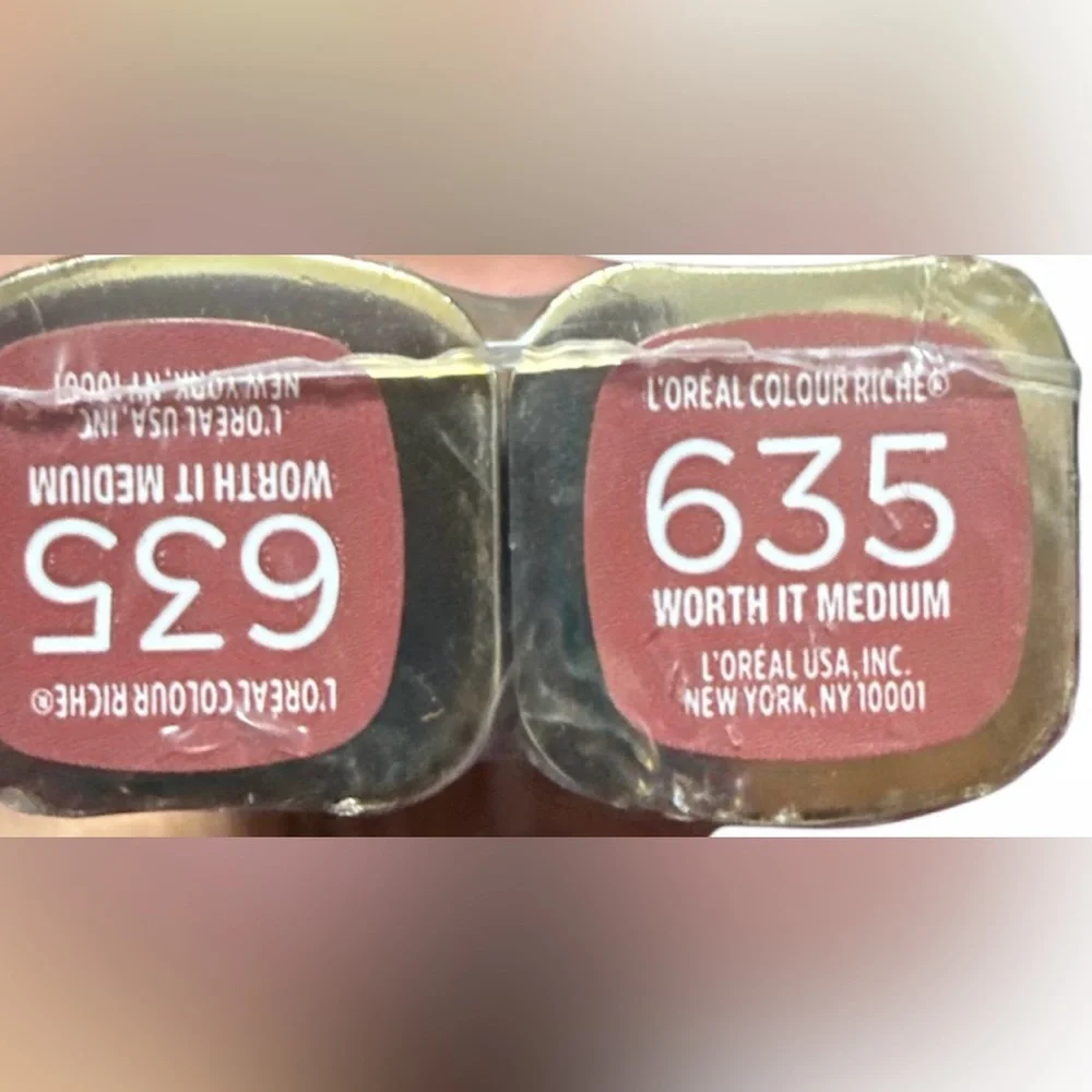 L’Oreal Paris 635 Worth It Medium Lipstick 2-Pack Sealed/New
